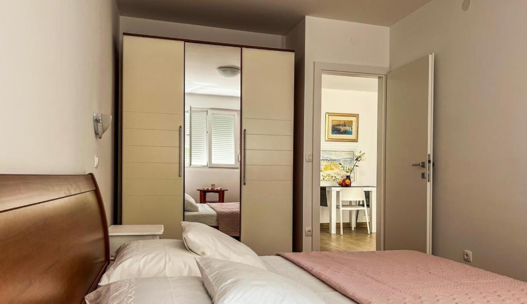 Ladovina Appartement Split Buitenkant foto